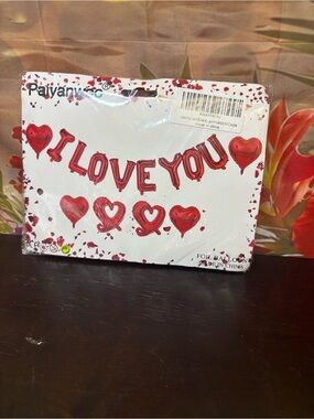 Amazon Red "I LOVE YOU" Heart Balloon Banner